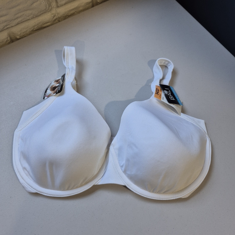 Bali Bra 34DD White Smoothing New‎